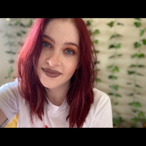 Meet your Posher, Alexis - Picture 1 of 1